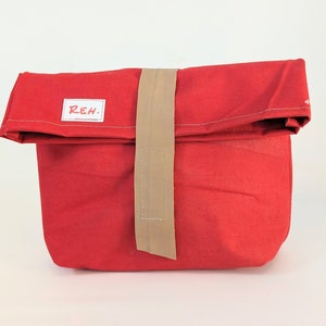 Tasche aus Luftmatratze, Clutch, 70er Jahre, Utensilo, Kulturtasche, Kulturbeutel, Schminktasche, Rolltasche, Brotbeutel, Wolle, rot, REH.