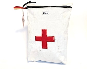 Tasche aus Segel | First Aid Kit | Notfalltasche | Segeltasche |  Erste Hilfe Tasche | REH | REHpunkt | weiß | Rotes Kreuz