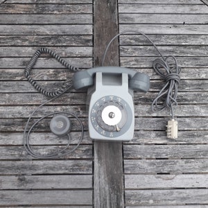 vieux téléphone public téléphone mural' Autocollant