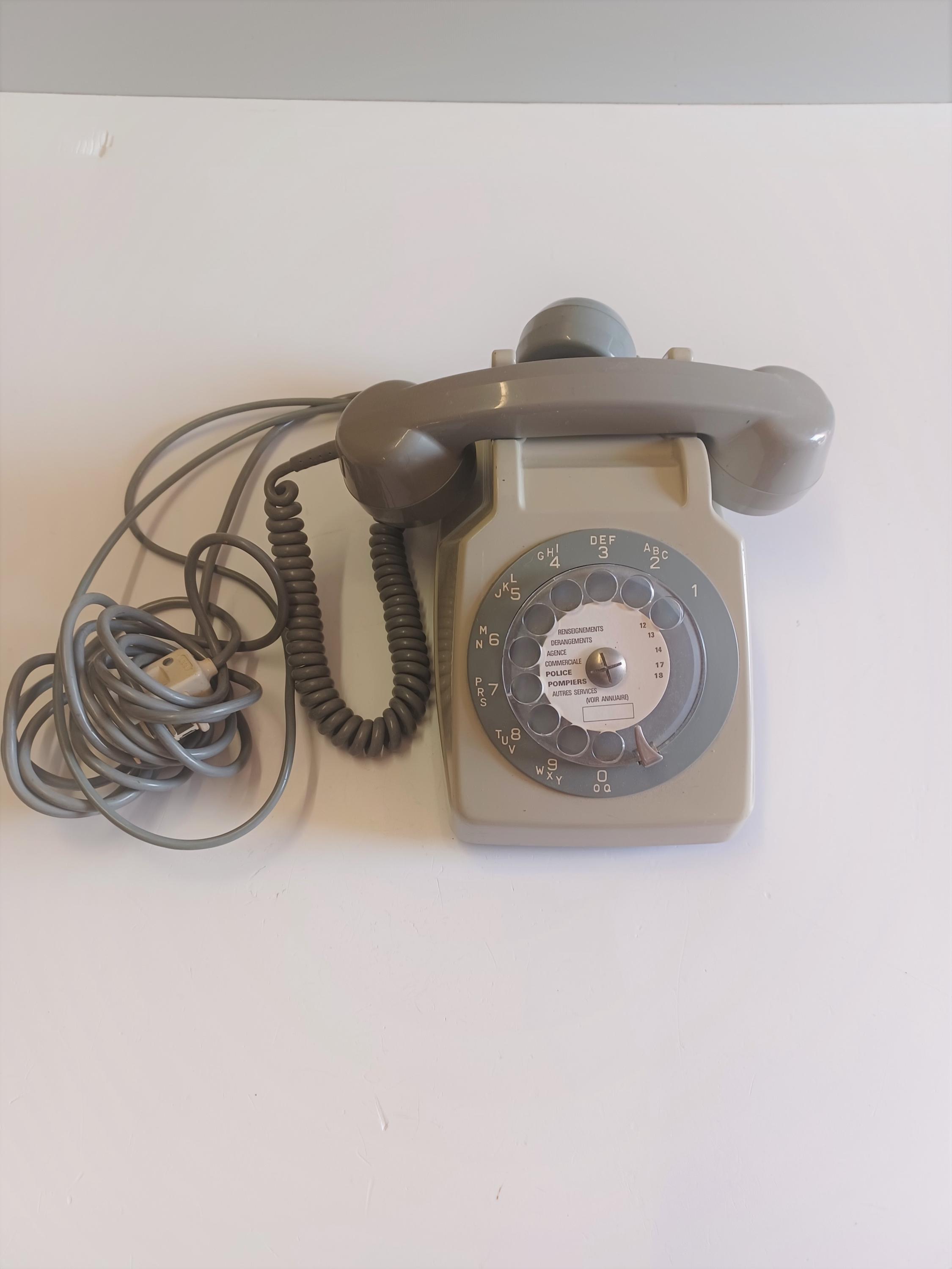 Téléphone mural ancien TÉLIC Strasbourg 1950s Métal gris - Téléphones & Objets connectés