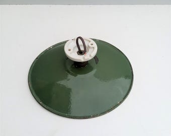 Old factory ceiling light - Green enamelled sheet metal - 1940