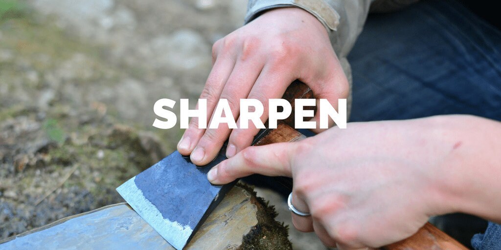 Axe Sharpener Dual Grit Axe Sharpening Stone Hatchet Sharpener Whetstone  Multi-Purpose Sharpening Puck with Bamboo Box(280 Grit & 120 Grit)