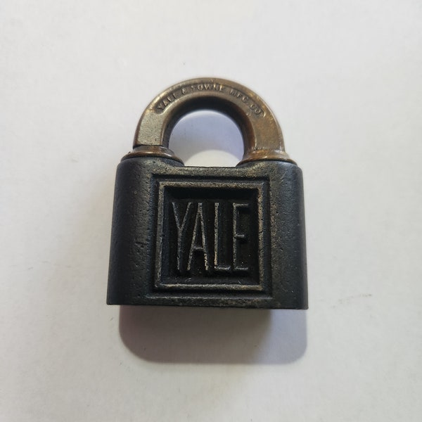 Vintage Brass Lock, Lock without Key, Yale Cloverleaf Design, Antique Padlock, Vintage Lock, Brass Locks,  Vintage Decor, Collectible