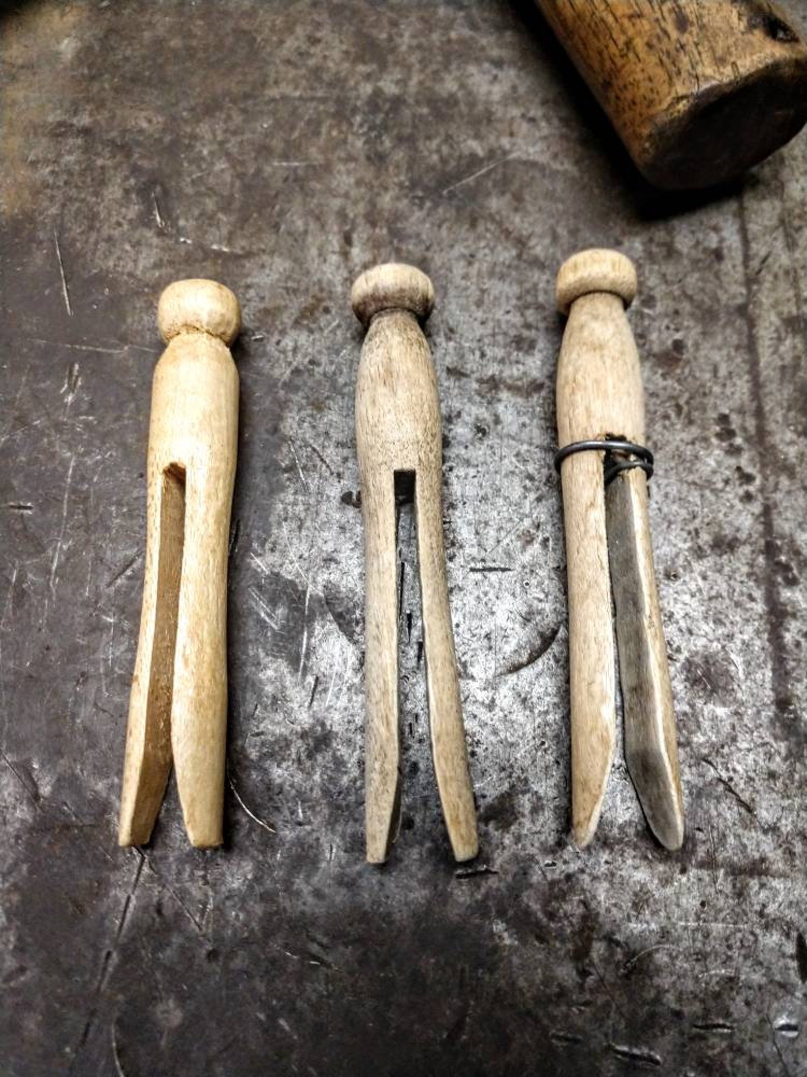 Set of 10 Vintage Round Clothes Pins Midcentury Clothes Etsy