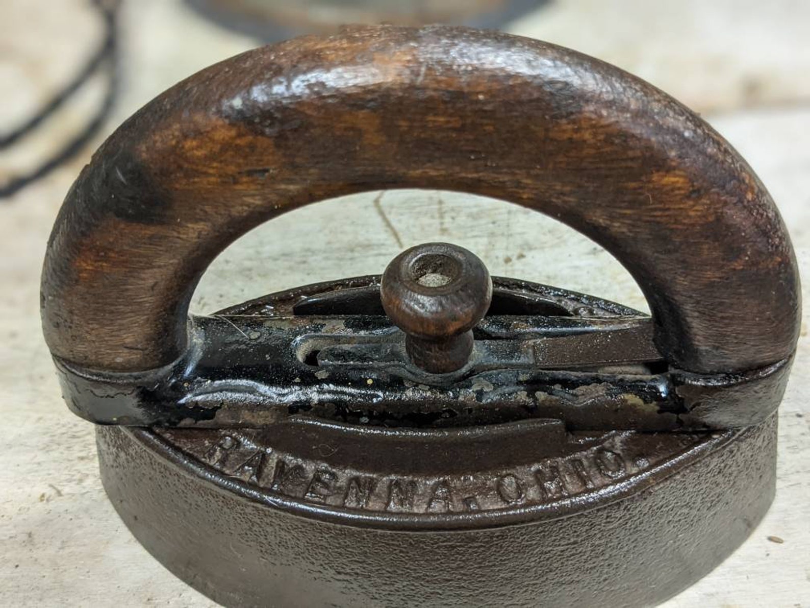 Hermoso hierro antiguo con mango desmontable de madera | Etsy