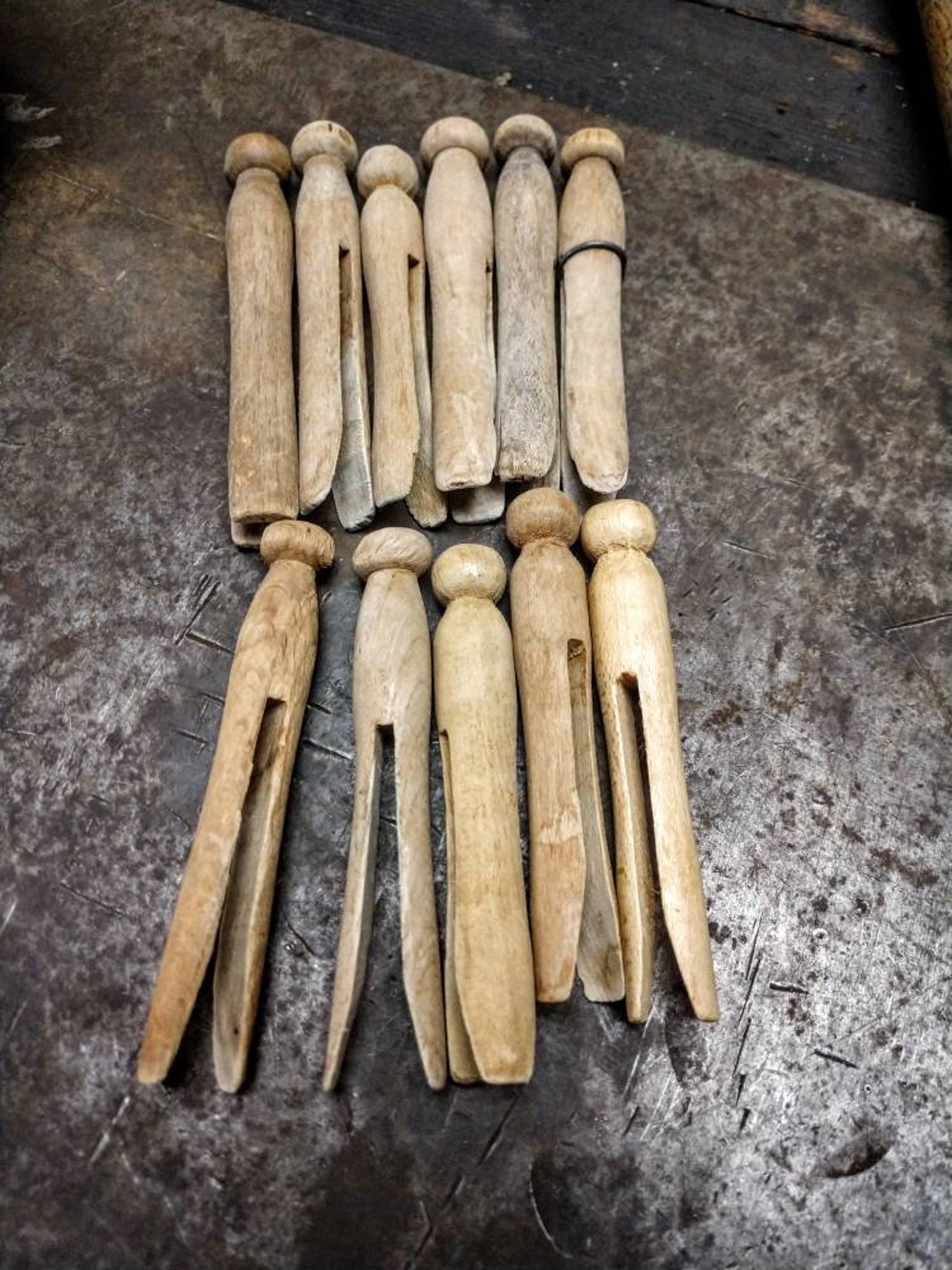 Set of 10 Vintage Round Clothes Pins Midcentury Clothes Etsy