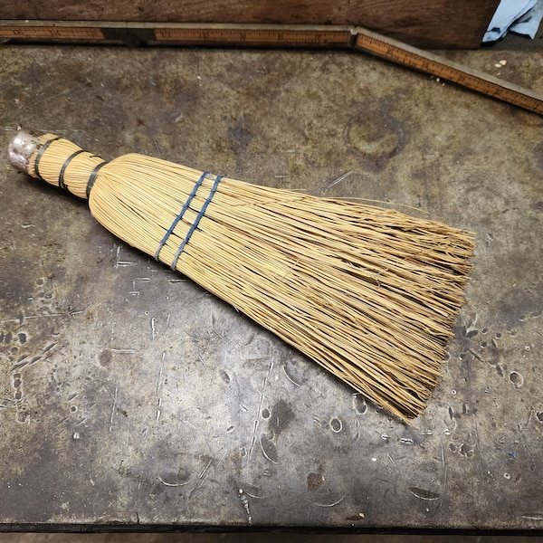 Primitive Vintage Brush / Hand Brush /  Rustic Farmhouse Decor / Primitive Decor / Antique Brush / Antique Decor / Straw Brush / Sweeper