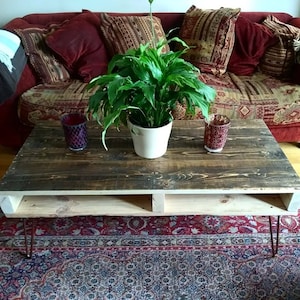 Rustic Coffee table in farmhouse style, unique pallet table with a weathered finish with industrial copper hairpin legs