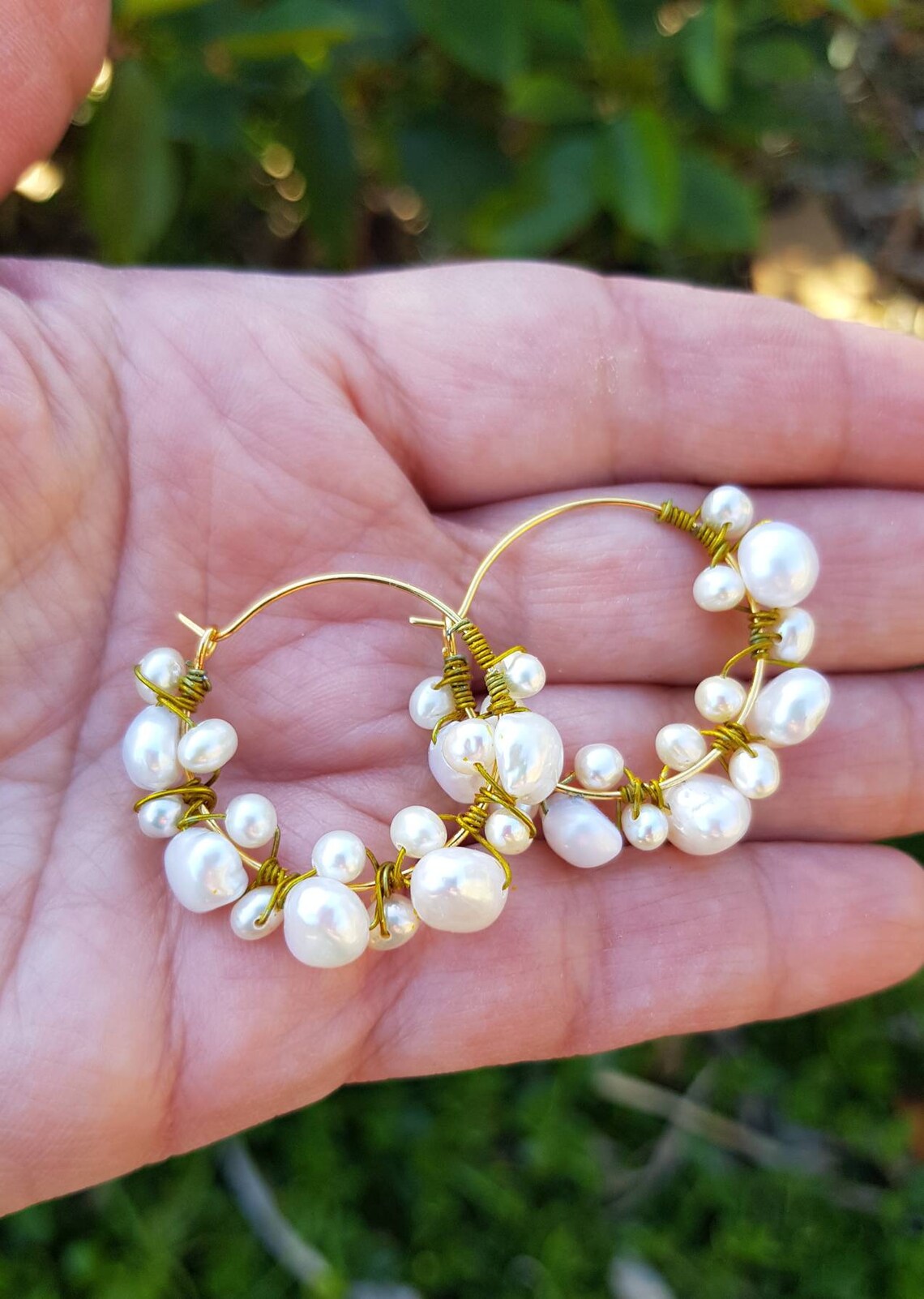 Gold Freshwater pearl cluster hoop Earrings Pearl Earrings Etsy Italia