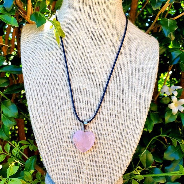 Rose Quartz Heart Pendant, Rose Quart pendant, rose quartz necklace, rose quartz jewellery