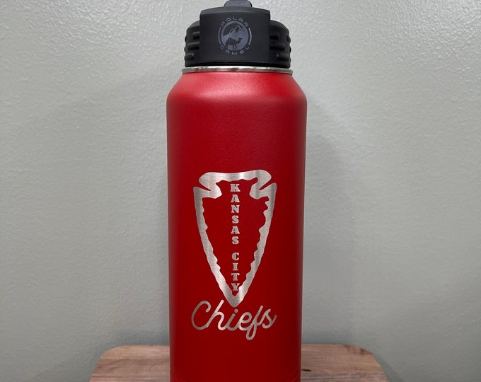 Custom 32 OZ polar camel water bottle//Double wall vacuum insulation with lid//Custom Laser drink ware// Kansas City chiefs //