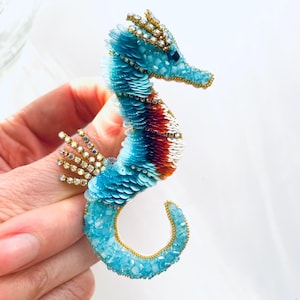 Perlen Brosche echtes Seepferdchen, Seepferdchen Brosche, Handarbeit, Feen Seepferdchen, Brosche handgemacht, Bijoux femme, Perlenbrosche, Handarbeit Bild 1
