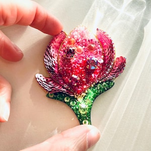 Beaded Flower Magnolia Brooch, Embroidered Pin with Swarovski Crystal, collar pin, embrodered flowers, floral pin