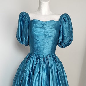 Robe longue bleue vintage des années 80, taille xS très petite à S petite, robe, robe, évasée, robe de bal, robe de bal, princesse, fête costumée, cosplay