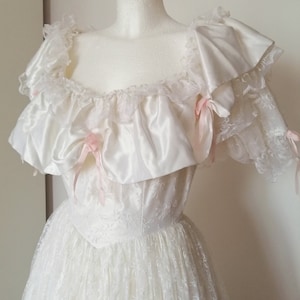 Vintage 90s wedding gown, ball gown, prom dress, princess, white, pink bows |size XS extra small 34 / S small 36 fairytale,