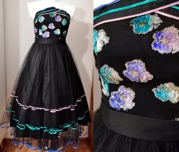 Vintage coctail dress 70s does 60s, frills, party