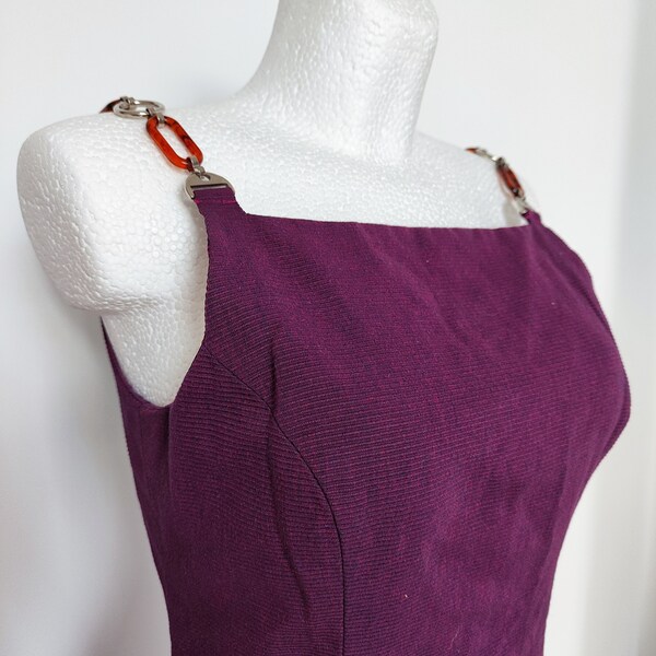 mini robe violette vintage des années 90, année 2000, fête, minimaliste, simple, style, élégant, classique, taille M moyen L grand