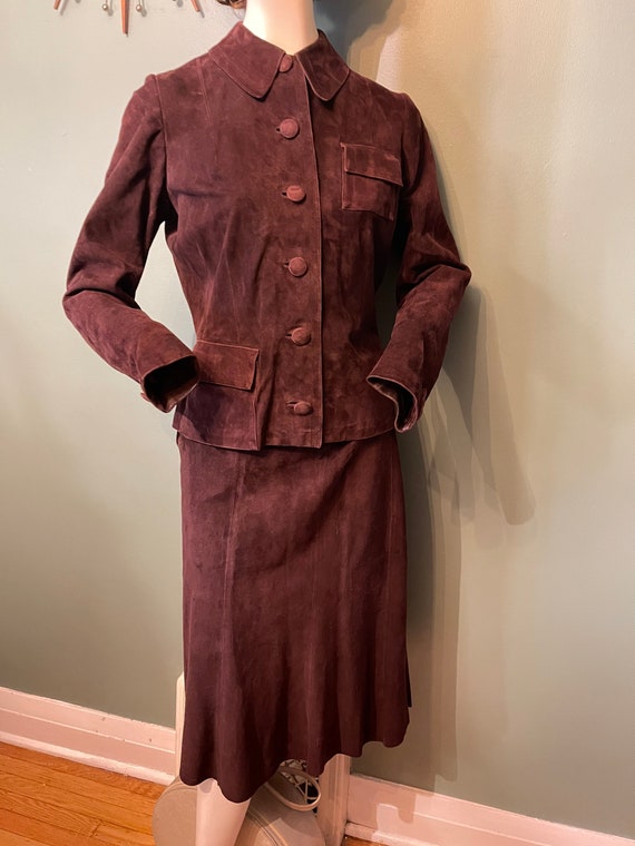 1940s Mahogany Peachskin Suede Ladies Suit - image 10