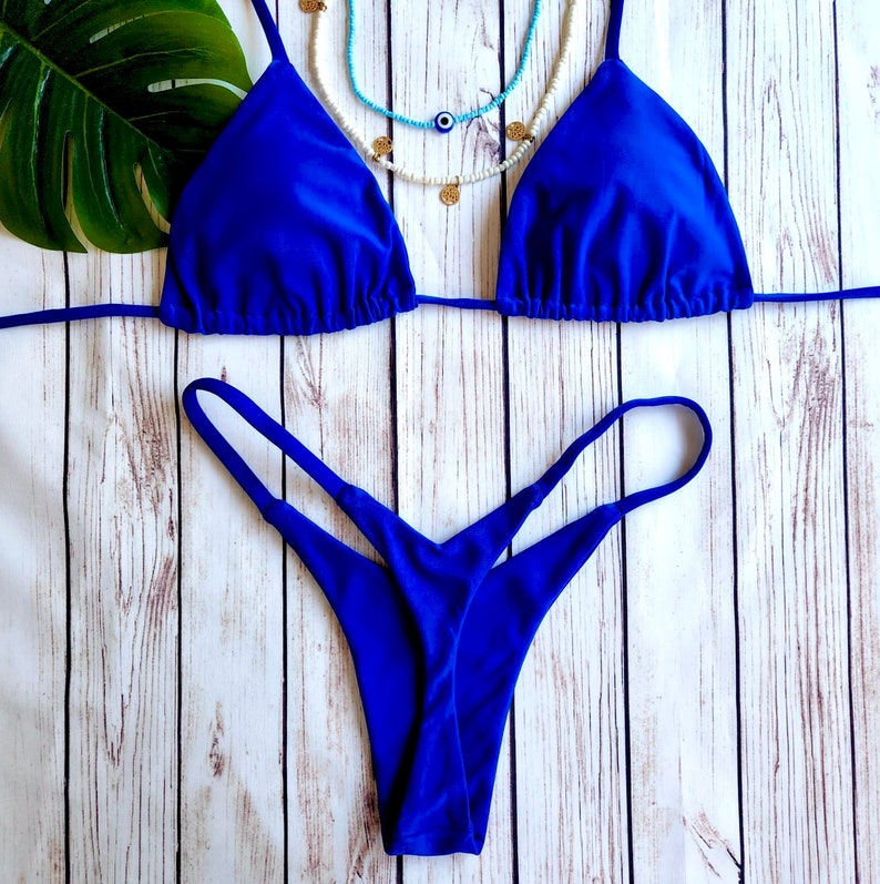 BIKINI AFRODITE Classico bikini perizoma vita bassa con parte anteriore a V, top bikini a triangolo Royal Blue