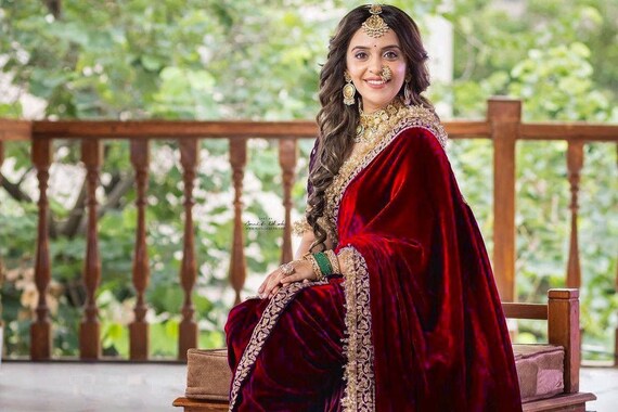 Maroon saree party wear clearance