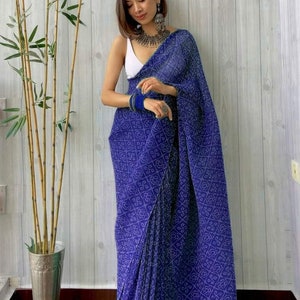 Blue Colour Crush Fabric Saree,Geoegette Crush Saree WIth Digital Printed Saree,Beautiful Party Wear Saree With Designer Cris