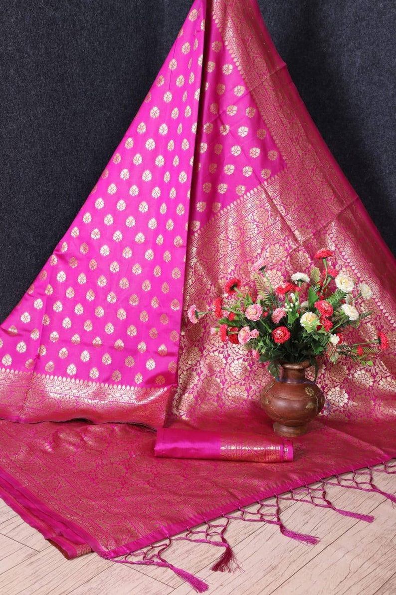Pink Colore Designer Saree Wedding wear saree party wear saree Bollywood Style Designer Saree Exclusive Saree weaving Jequard saree