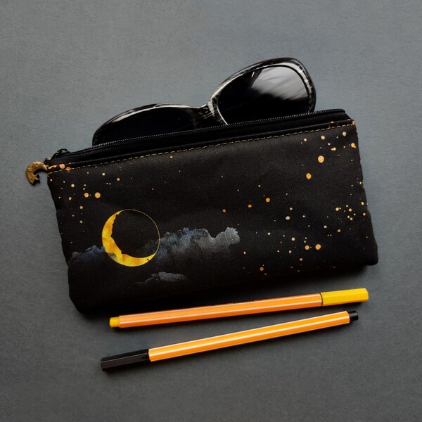 Zipper pouch with moon, padded case for Onyx Boox Palma or iPhone Samsung Pixel smartphone, soft eyeglasses case or pencil pouch