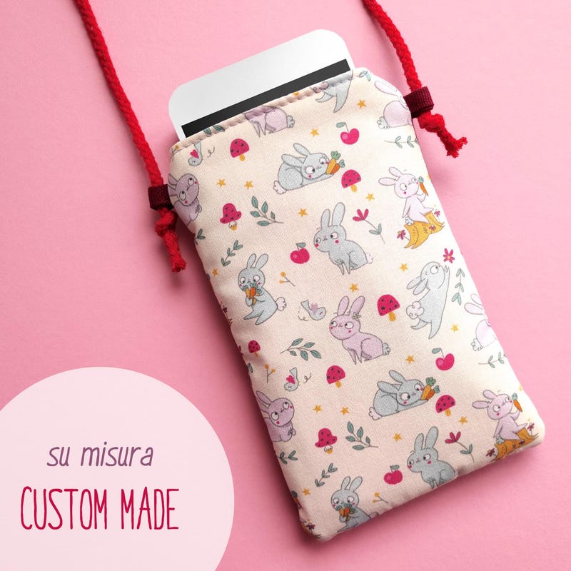 Porte Téléphone Vintage Bandoulière Moschino - Néoprene Avec Motif - Occasion En Bon état