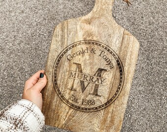 Mangoholz-Schneidebrett mit Gravur: Personalisiertes Charcuterie-Brett