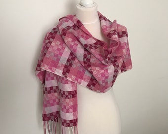 Pink pink pink! Handwoven lambswool scarf