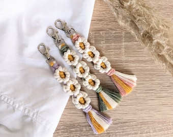 Llavero de flores de Macrame - algodón reciclado