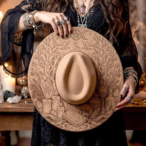 Diseño místico de sombrero de bruja en llamas, plantilla PNG para grabado láser de sombrero de bruja