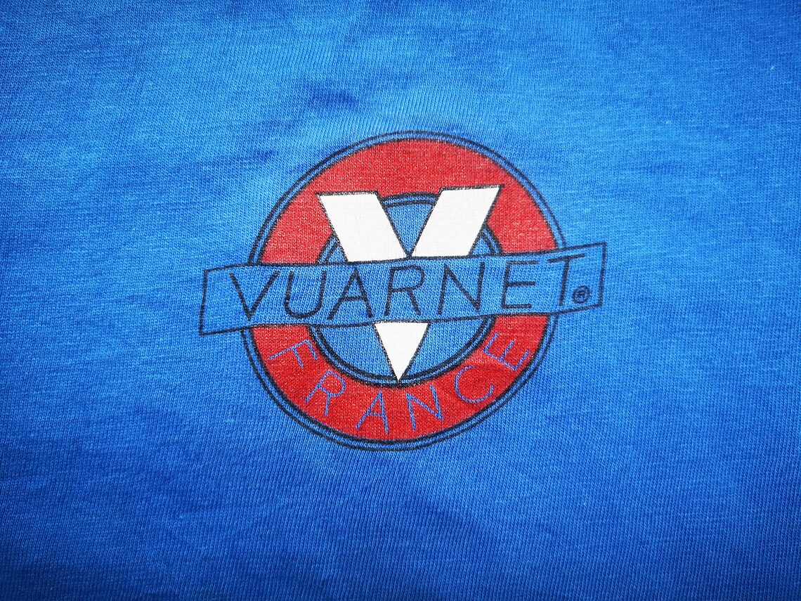 Vintage Vuarnet France 90's T-Shirt Size L | Etsy