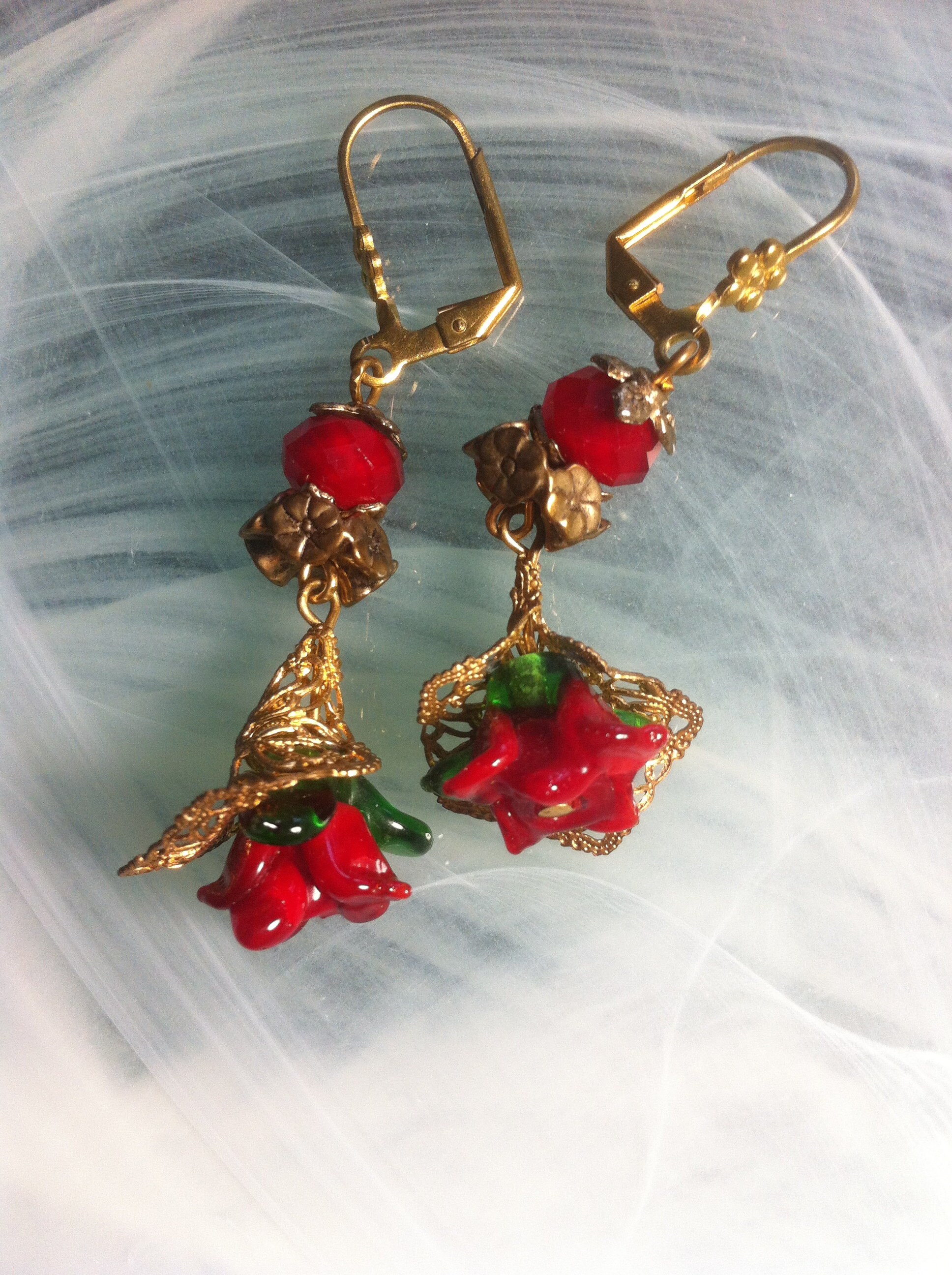 Les Trésors De Lily D7353 - Boucles Plaqué Or 'Coccinelles' rouge doré - 6x5 mm