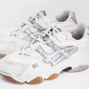 Vintage ASICS Sneakers 90s retro sport shoes trainers women&#39;s US 7.5 streetwear