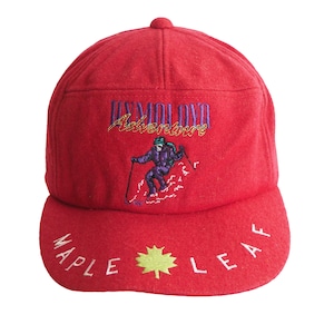 Vintage Maple Leaf Hymalaya Ski Cap 90s winter wool red hat