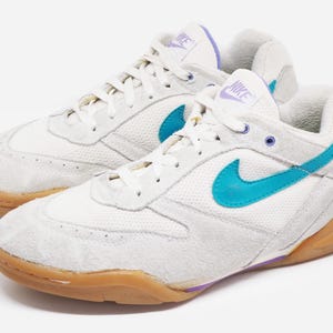 Vintage NIKE Sneakers retro 90s rare sport trainers shoes gray indoor style