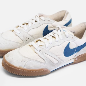 Vintage NIKE Sneakers retro 80s rare sport trainers shoes women&#39;s US 7 indoor style volleyball