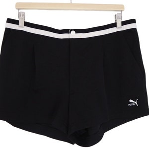 Vintage PUMA Tennis Shorts Größe XL schwarz im 80er Jahre Retro Sport Style
