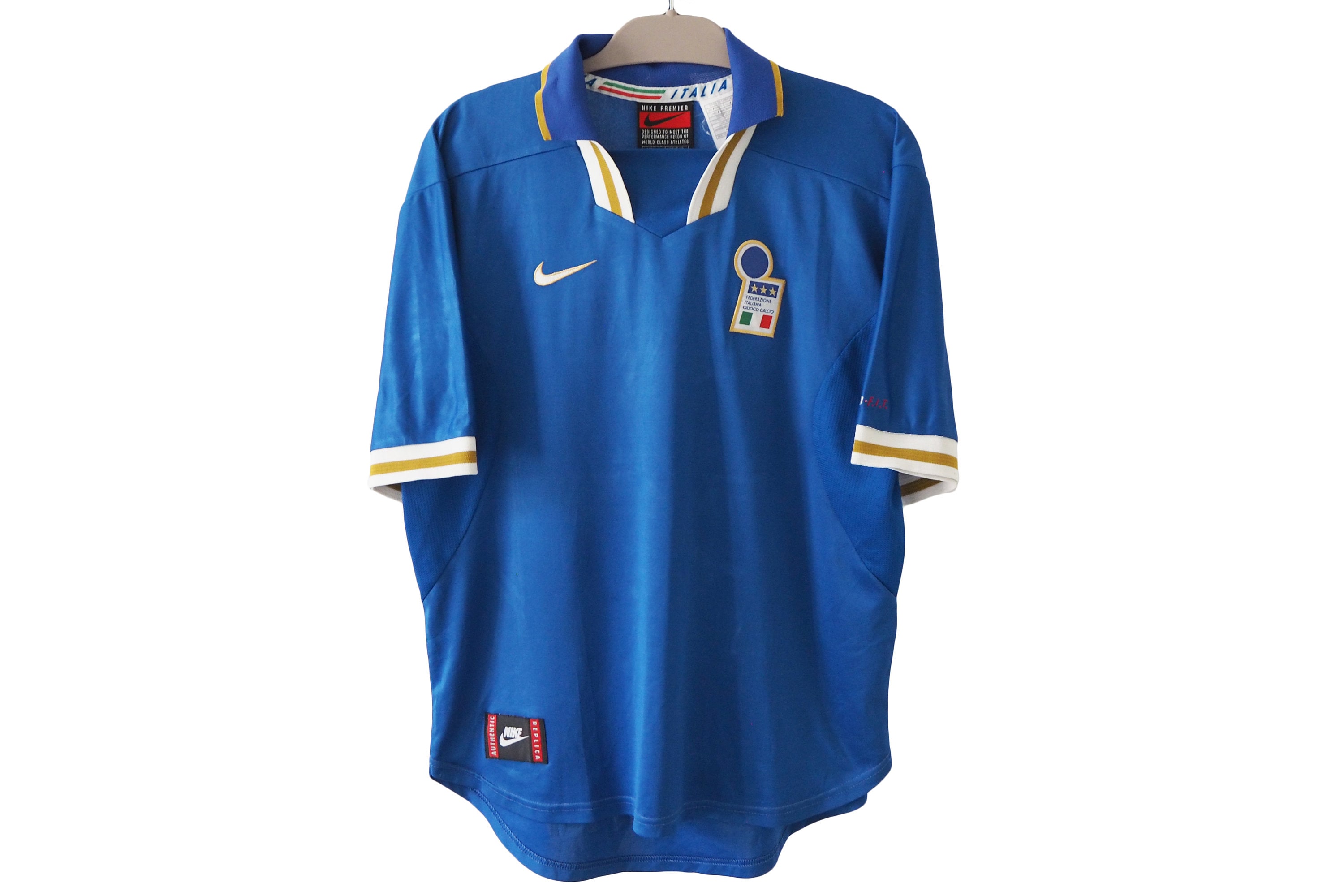 Vintage ITALY 1996 Nike Jersey T-Shirt football national