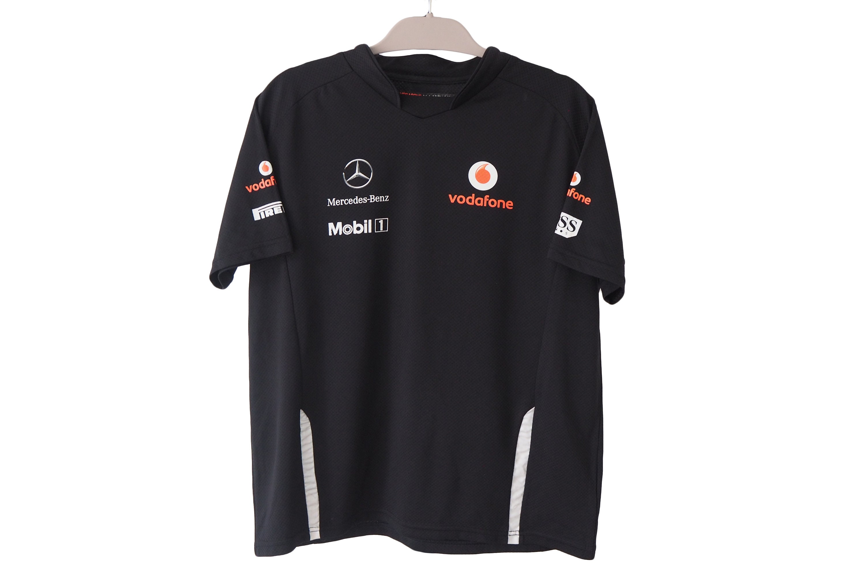 Vintage Mercedes Mclaren Vodafone Formula 1 T-shirt Size M Vintage Mercedes Mclaren Vodafone Formula 1 T-shirt Size M