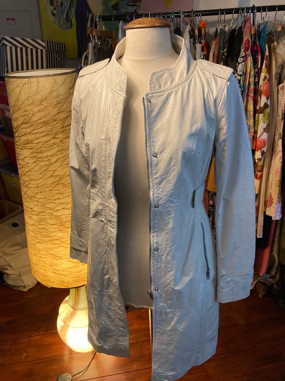 2000’s vintage white leather coat by Nolita - image 4