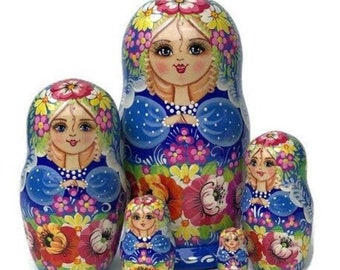 Schöne traditionelle Verschachtelungspuppen, russische Puppen, Babuschka-Puppe, Stapelpuppen, Weihnachtsstrümpfe, Geschenk für ein Mädchen, Holzspielzeug,