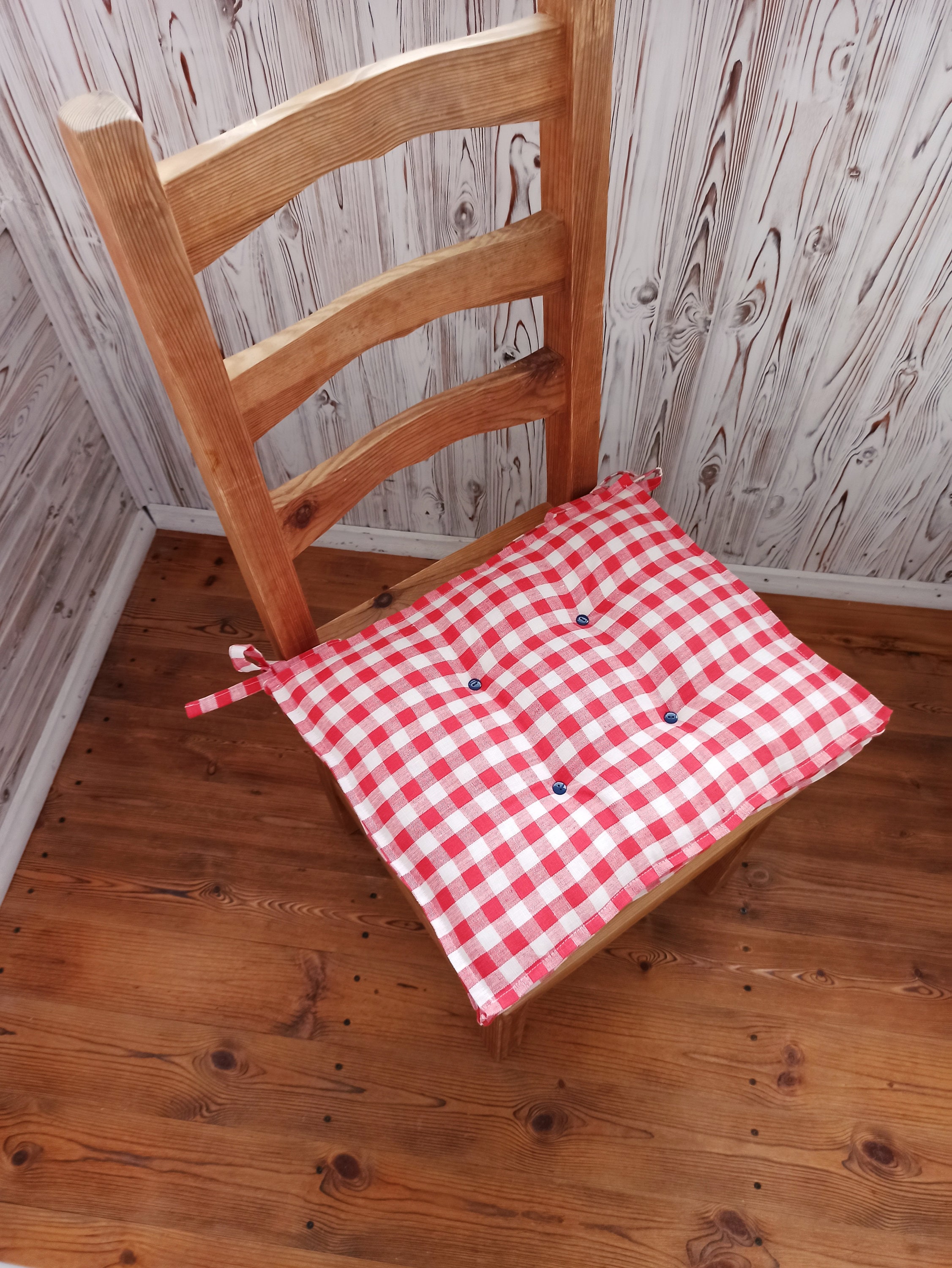 Red gingham chair cushions hotsell