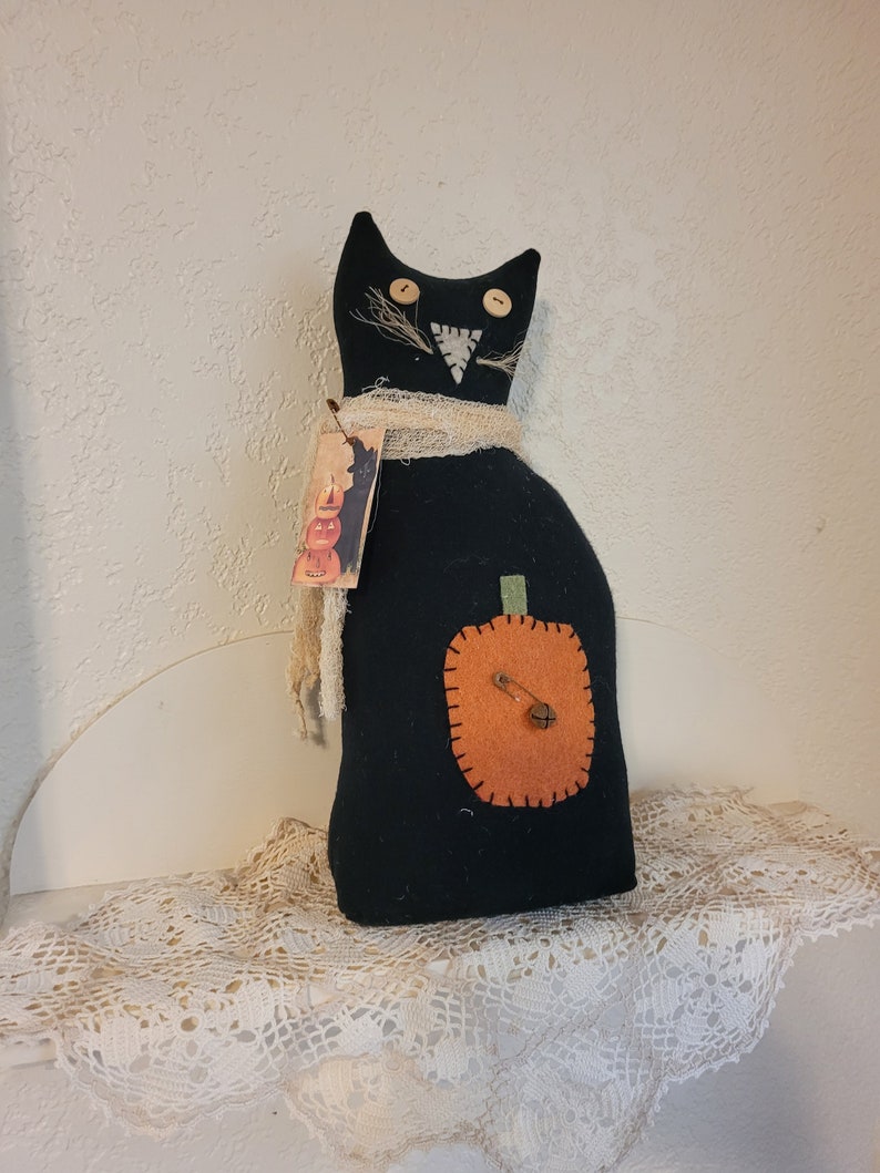 Black Flannel Cat for Your Country Primitive Fall Decor. Handmade Fall ...