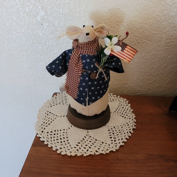 7" Patriotic mouse for your Country, Primitive decor, Mothers Day Gift, Gift for her.   4th of July decor