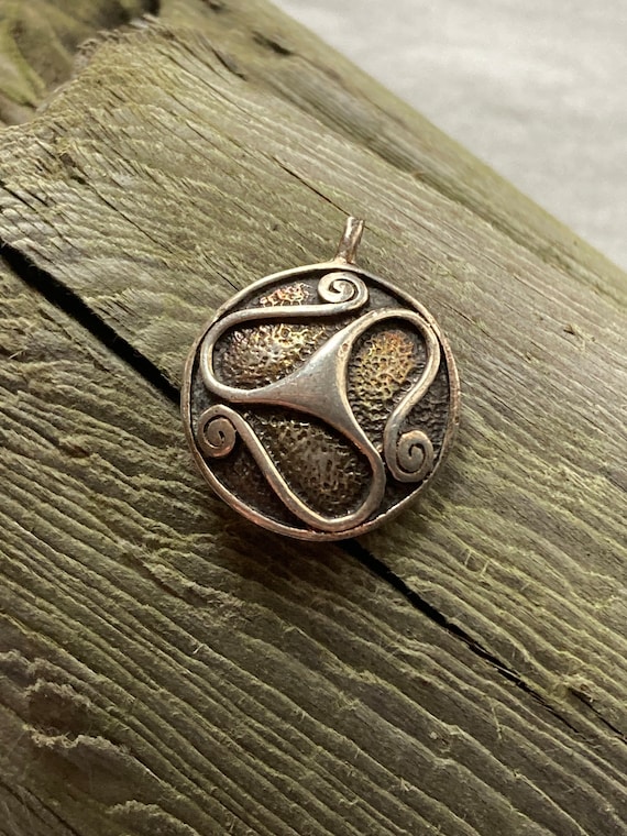 Celtic sterling silver pendent - image 1