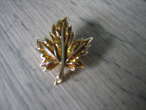 Broche Vintage Feuille Signée Années 80 - Bijou Ancien VPCP - Occasion à Nettoyer