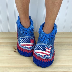 Fuzzy AMERICA Slippers - USA Map Fuzzy Booties - Amerikaanse Vlag Slippers - Gezellige Chenille Slipper Sokken - Get Well Care Pakket/CRPS/Voetpijn