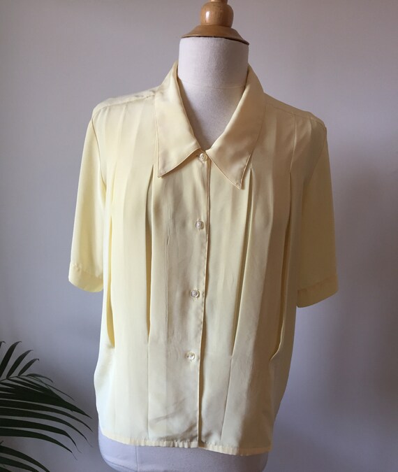 Vintage Chaus/ Soft Yellow/ Short Sleeve/ Chelsea… - image 1